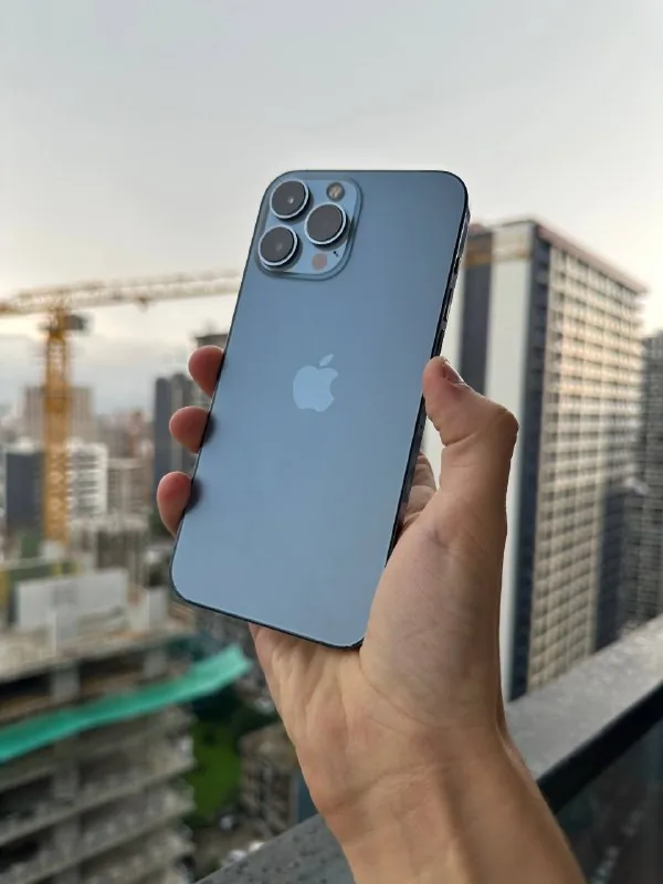 iPhone 13 Pro Max 1