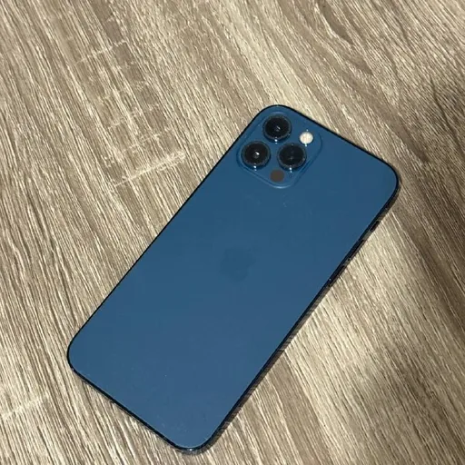 iPhone 12 Pro с разбитым экраном