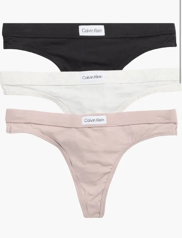 Женские стринги Calvin Klein, HUGO, Lacoste 1