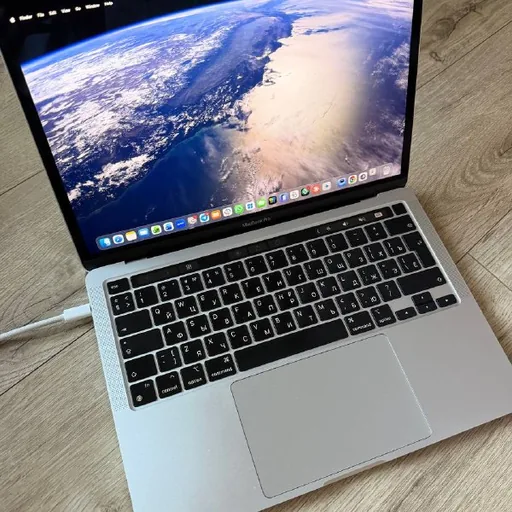 Macbook Pro 13 M1 8/256 GB