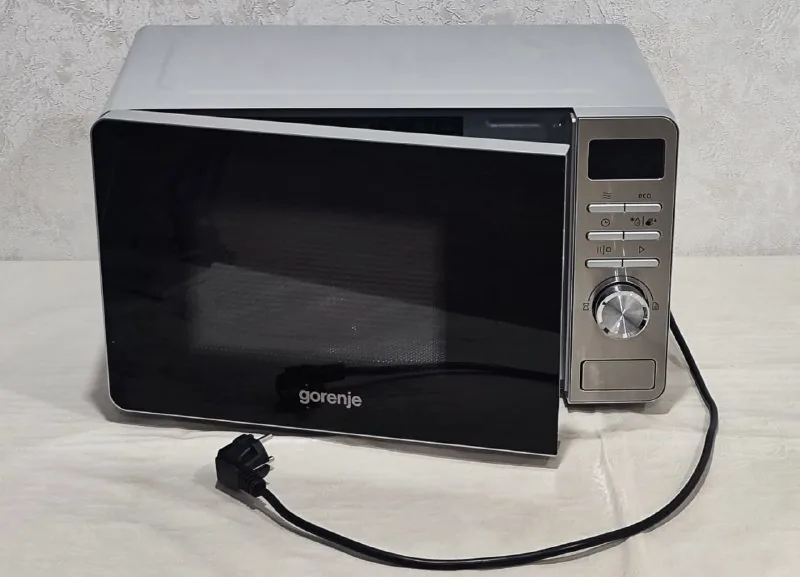 Микроволновая печь Gorenje MO20A3X 1