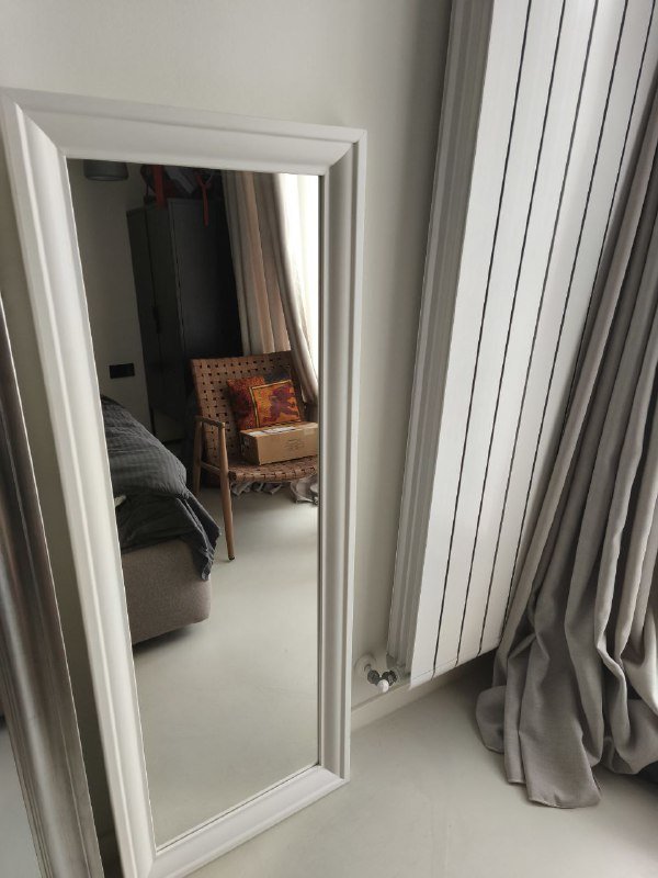 Стул Jysk, столик Ikast, зеркало Ikea TOFTBYN 3