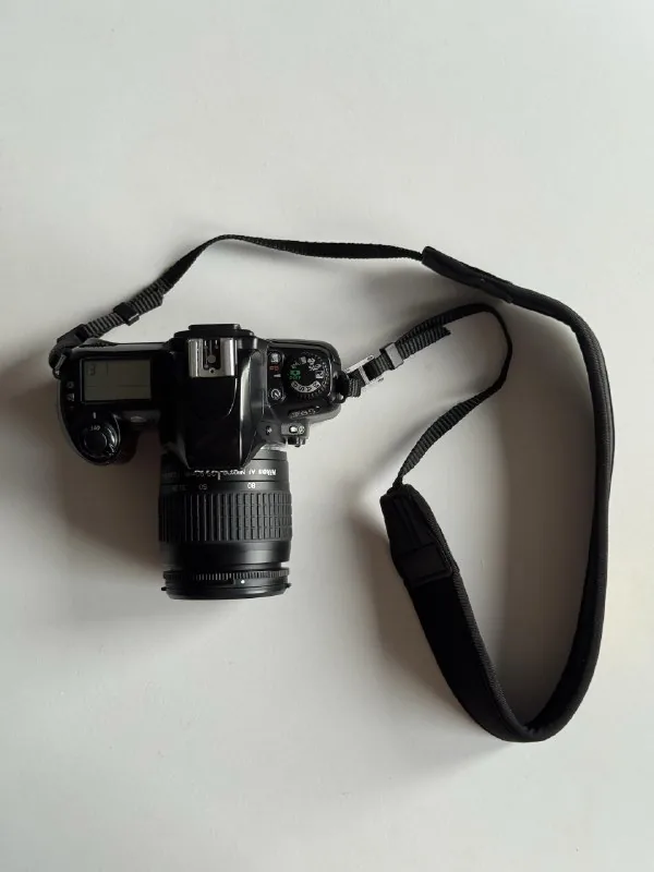 Пленочный фотоаппарат Nikon F65 с объективом AF Nikkor 28-80mm 1