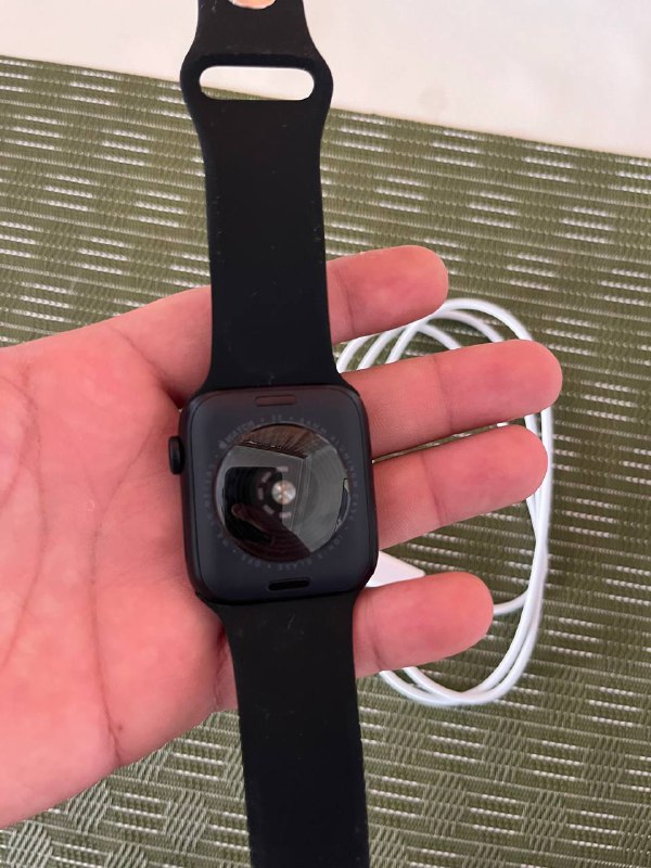 Apple Watch SE 44 2 gen 2023 3