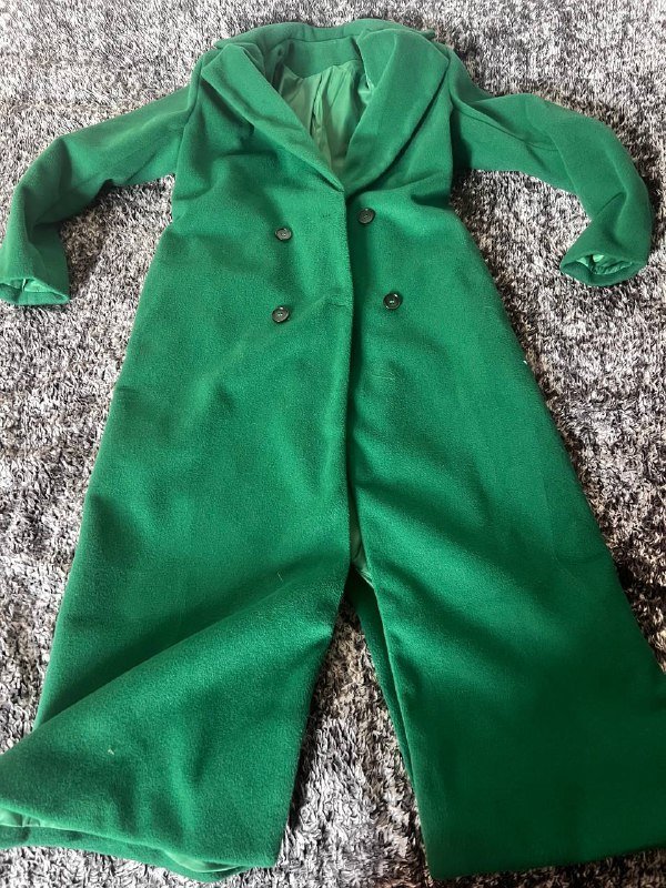 Пальто женское прямого кроя размер М