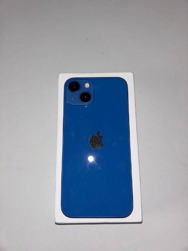 iPhone 13 с коробкой и зарядкой синий 3