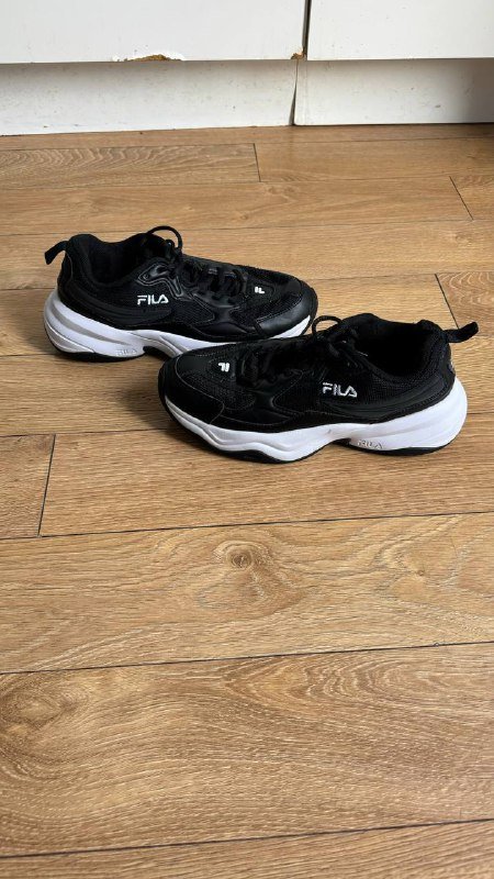 Кроссовки Adidas Ozweego Pure Solar White Men's Solar Yellow, Puma Orkid Selflove Wns, Reebok Classic Legacy FY7560, FILA Retro 99 M, Reebok Hayasu 4