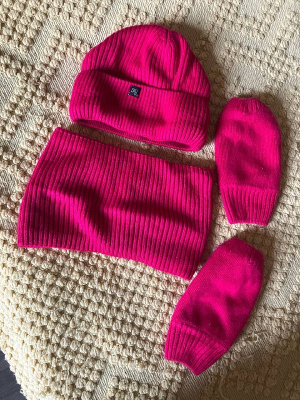 Платье, сапоги, куртка, панама, штаны, спортивный костюм, топик, набор шапка шарф варежки, туфли 9