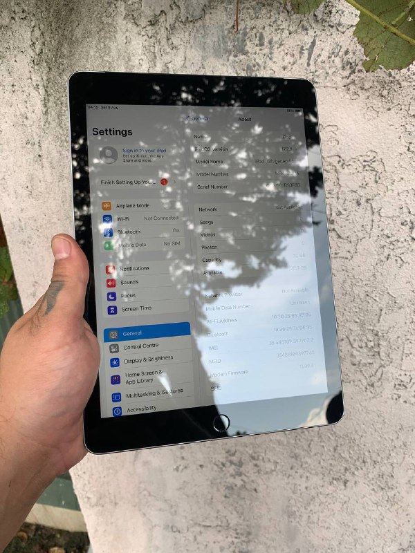 iPad 7th generation 32GB Cellular, iPad 6th generation 32GB Cellular, iPad 5th generation 32GB Cellular