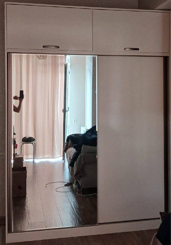 Гардероб, почти новый