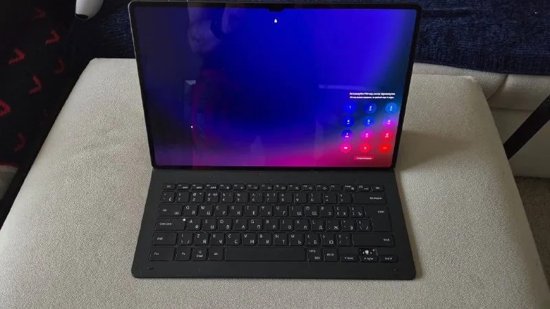 Планшет Samsung Galaxy Tab S9 Ultra, Logitech G Cloud, Sony PlayStation Portal 1
