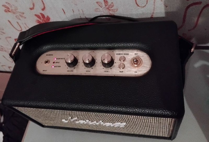 Портативная аудиоколонка Marshall 3