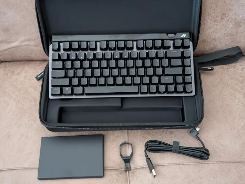 Asus ROG Falchion Ace 75 HE клавиатура 1