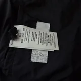 Жилет Versace, кеды Gucci, часы Diesel 2