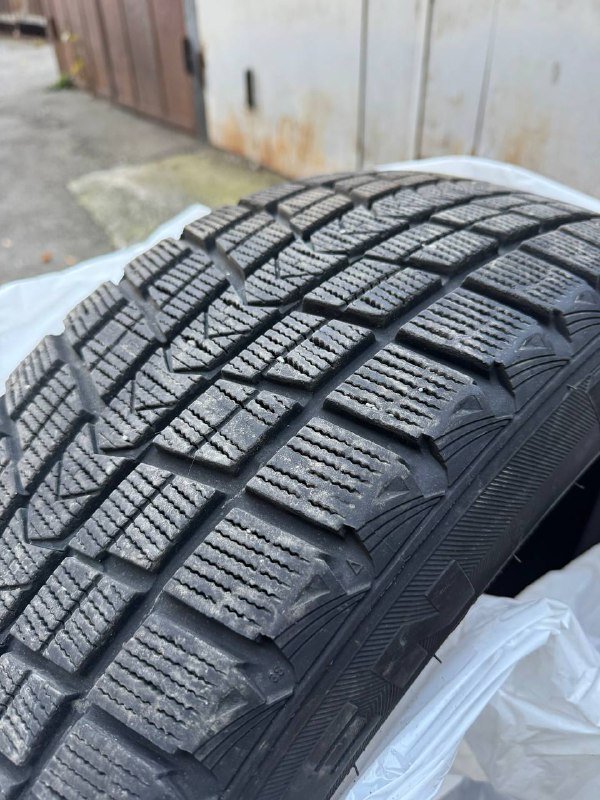 Зимняя резина Nexen и Continental 235/55/18 7