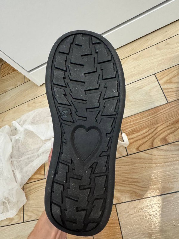 Ботинки новые размер 38 3