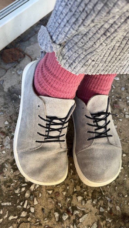 Ботинки, юбка, футболка Uniqlo