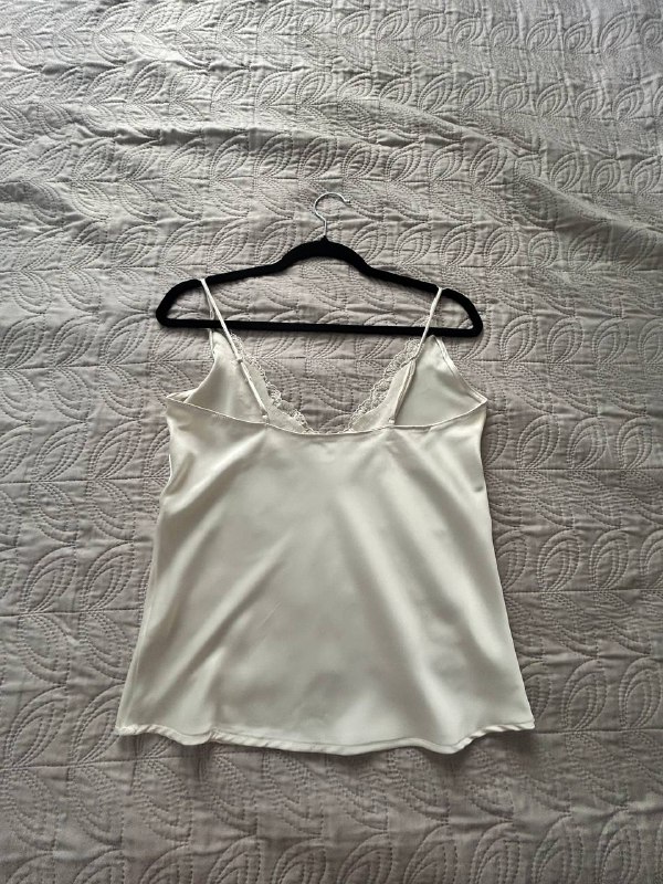 кружевной топ, джинсы скини Levi’s 4