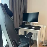 Кресло Razer Iskur v2, монитор MSI MAG 274URFW 3