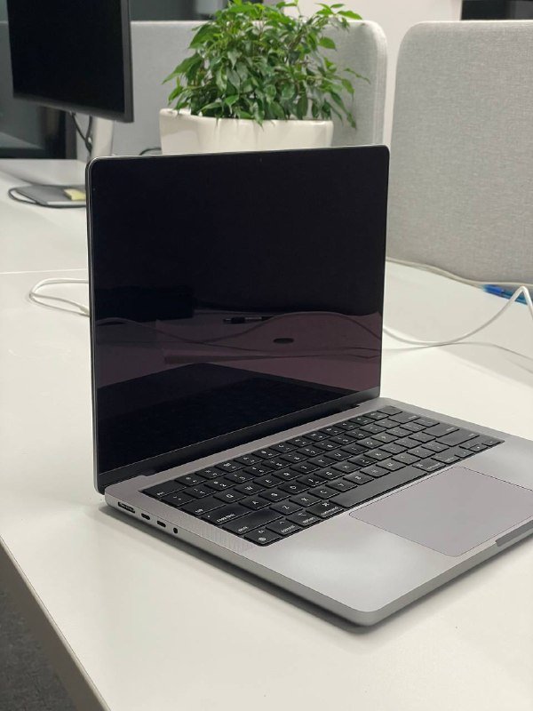 MacBook Pro 14" M1 Pro 32GB 1TB SSD 2