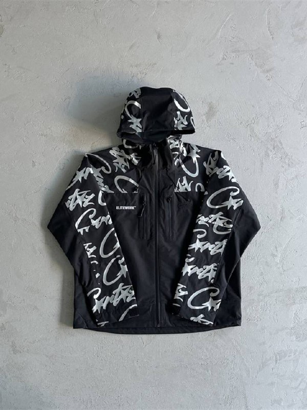 Кроссовки Maison Margiela, ветровка Cortiez, жилет Corteiz 3