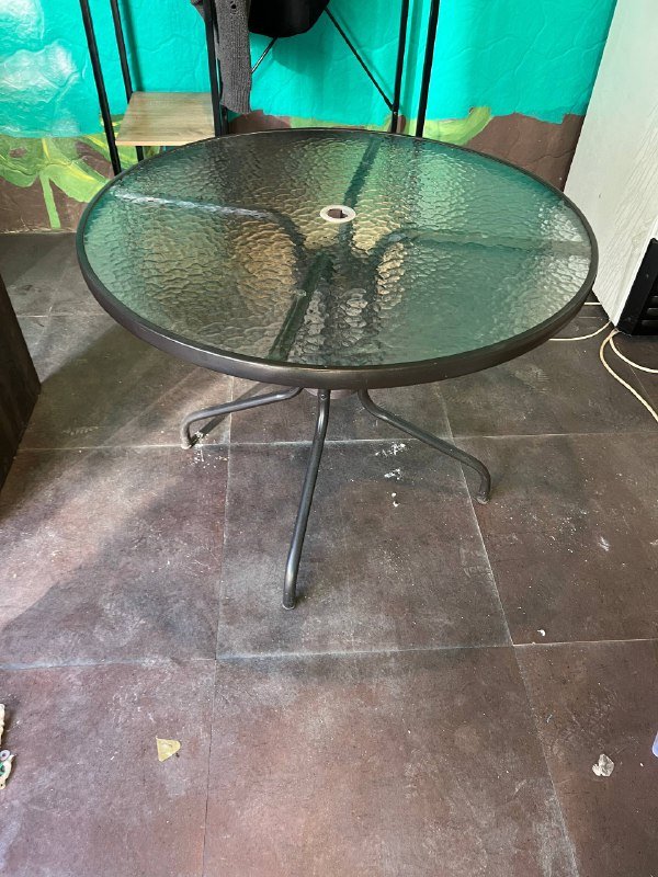 вытяжка, стол, холодильник, сушилка для посуды, книги, весы, датер, сушилка, термопринтер, барная стойка 2