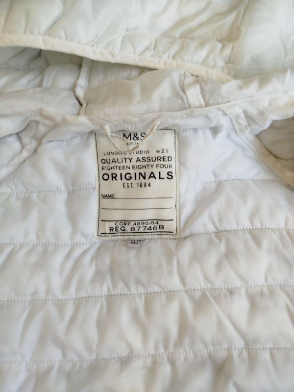 легкая демисезонная куртка с капюшоном M&S, 42-44 размер 2