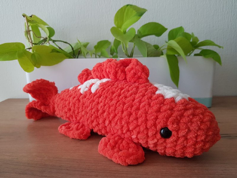 Вязаные игрушки котик, акула, карп кои белый и красный 7