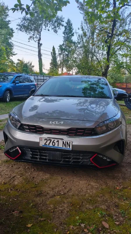 Hyundai Elantra, Nissan Kicks, Kia Forte, Kia Soul, Hyundai Kona 1