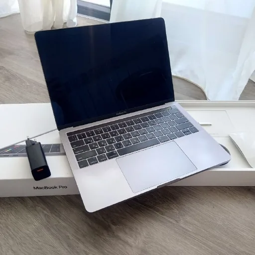 MacBook Pro 13 2019