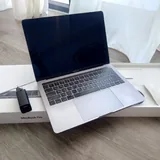 MacBook Pro 13 2019 1