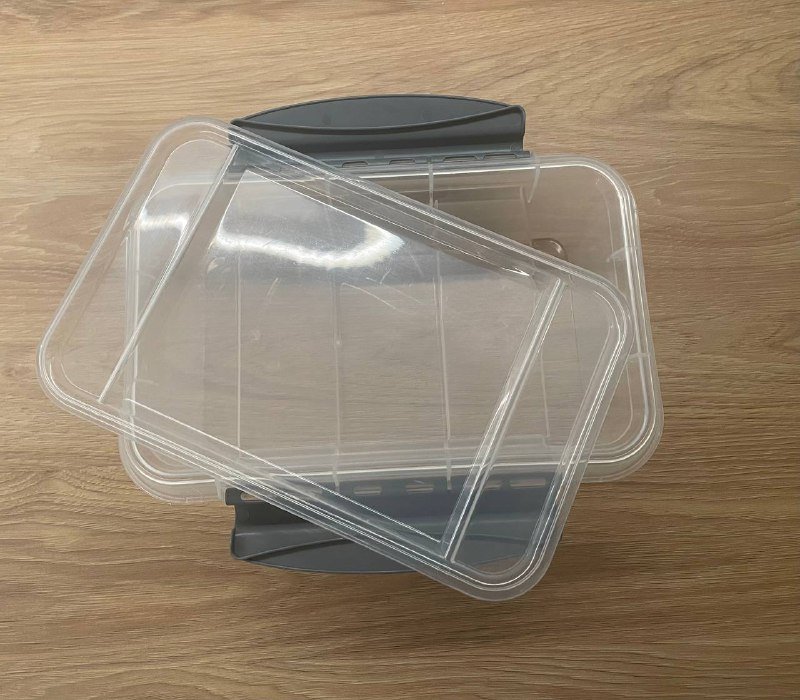 Пластиковые контейнеры с крышками 3