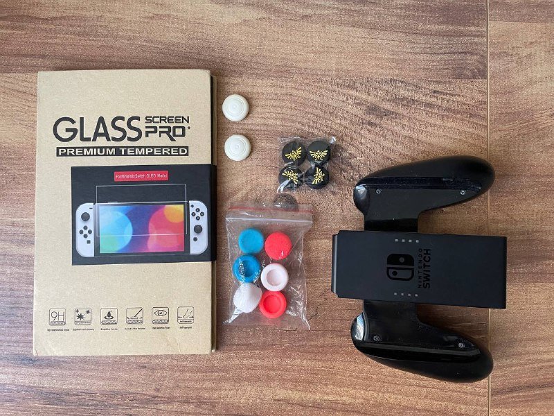 Nintendo Switch OLED, док-станция, контроллеры, аксессуары 6