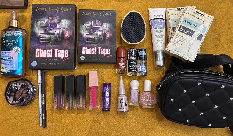 Косметика жидкие тени, лаки, автозагар, помада, румяна, сыворотка, перчатки, сумка