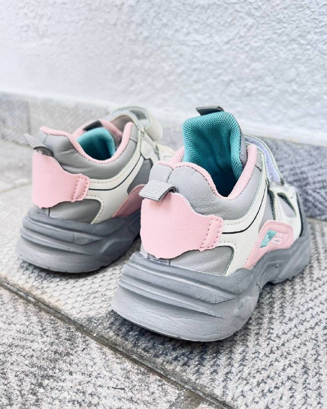 Кроссовки детские 3