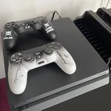 PlayStation 4 Slim, 2 геймпада, игры, подставка 3