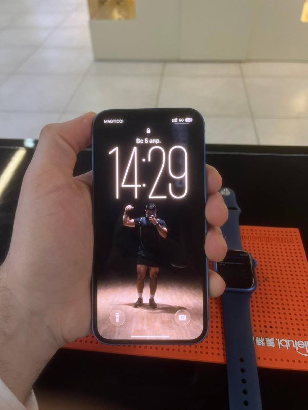 iPhone 13 128GB, Apple Watch Series 7 41