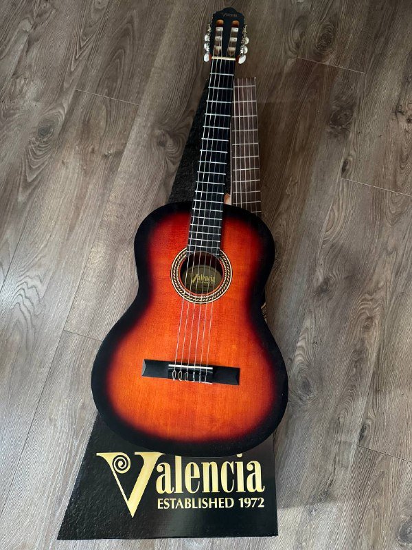 Гитара Valencia с коробкой
