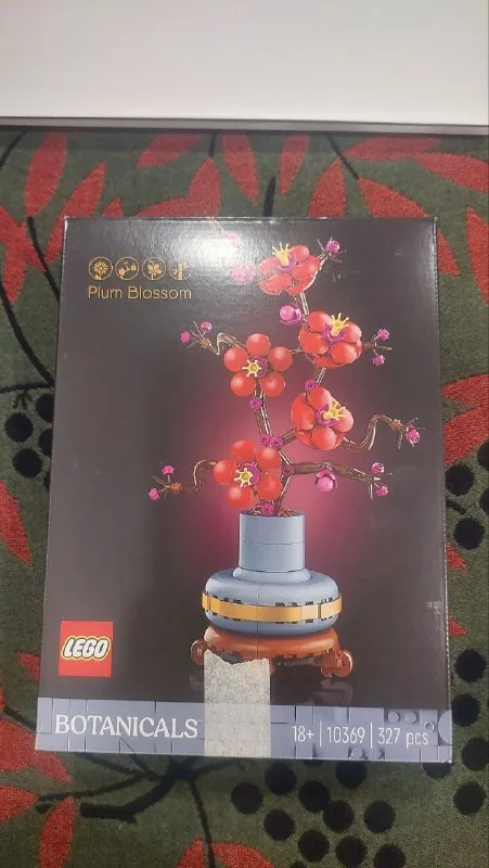Lego набор Plum Blossom