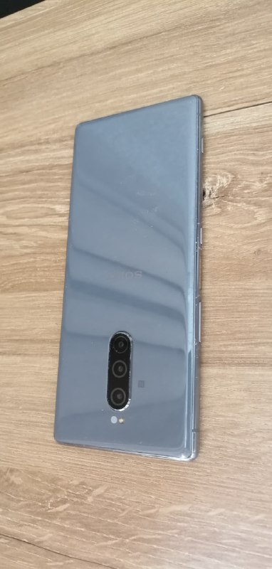 Телефон Sony Xperia 1 3