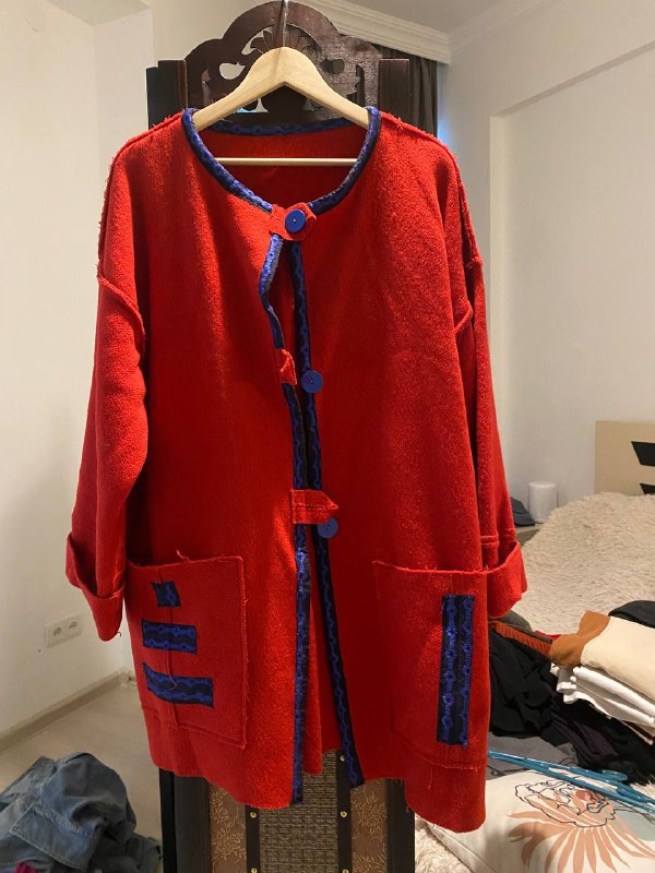 Платье-рубашка, Crop top Topshop, Брюки, Пиджак COS, Кафтан, Пальто Zara 5