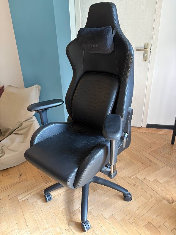 Кресло Razer Iskur 2