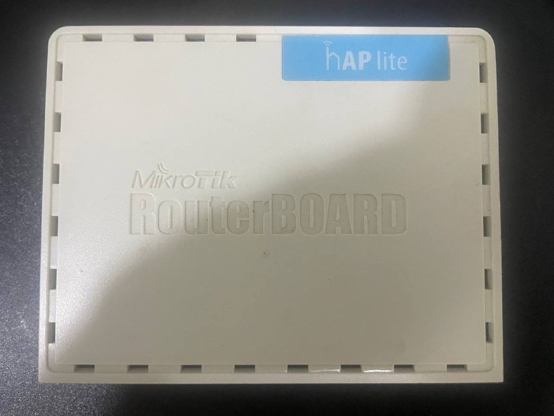 MikroTik hAP lite router 2.4GHz 1 WAN 3 LAN 2