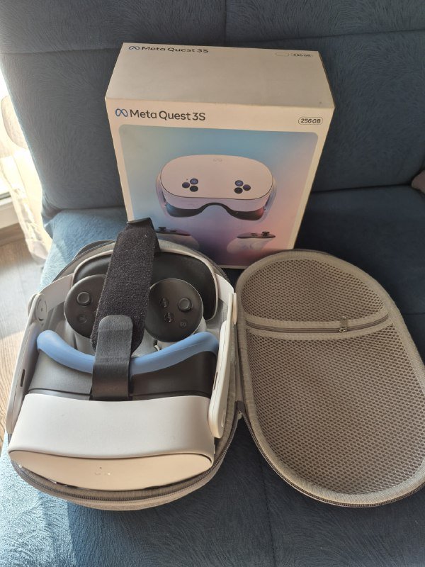 VR-очки Oculus Quest 3S 256Gb, чехол, крепление, маска-накладка
