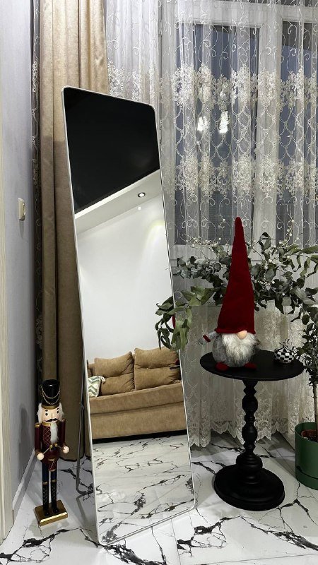 Напольное зеркало 2