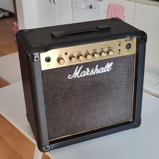 Marshall MG15R guitar amplifier