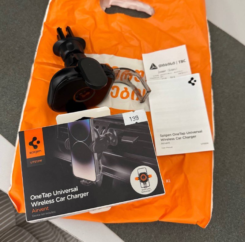 Автомобильный держатель с беспроводной зарядкой Spigen