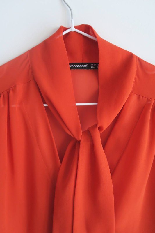 Легкая блузка Atmosphere кирпичного цвета с длинными рукавами и воротником-бантом 2