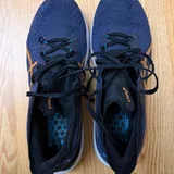 Кроссовки Asics и New Balance 3