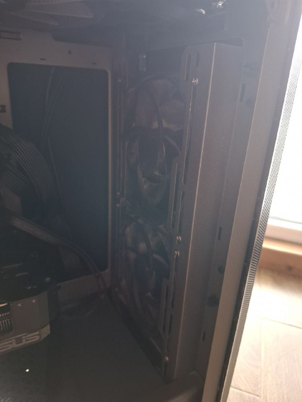 be quiet! Pure Base 500 BG036 case with fans 7